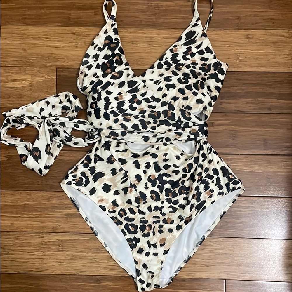 Aerie Leopard Print One Piece Swimsuit